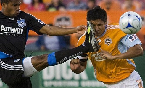 [soccer[4].jpg]
