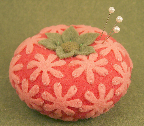 حاملة دبابيس باشكال محببه