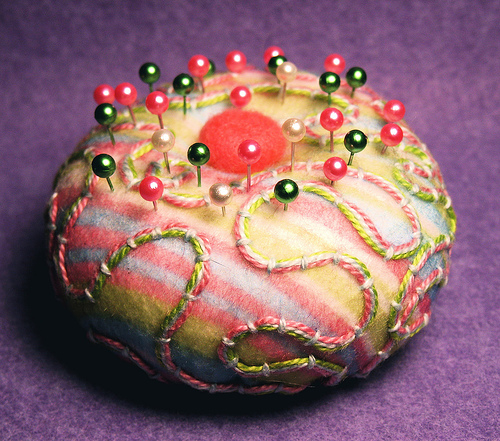 حاملة دبابيس باشكال محببه