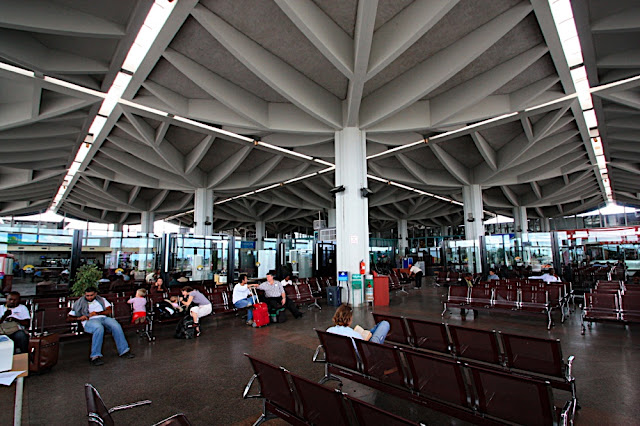 Unutra�njost zra�ne luke u Daru 1