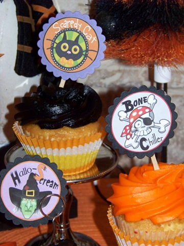 [Cupcake Picks Halloween 1 lg[9].jpg]