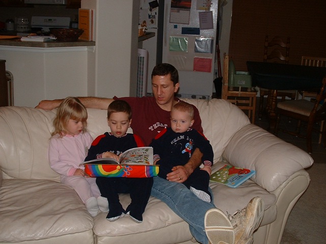 [20100122_MatchingPJs[1].jpg]