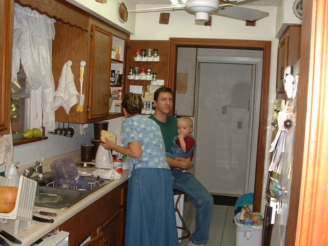 [200911107_JeffreyDaddyGrandma[3].jpg]
