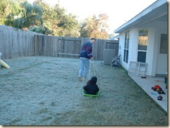 20091205_Sledding06