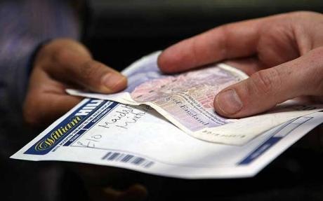 [betting_1154763c[2].jpg]