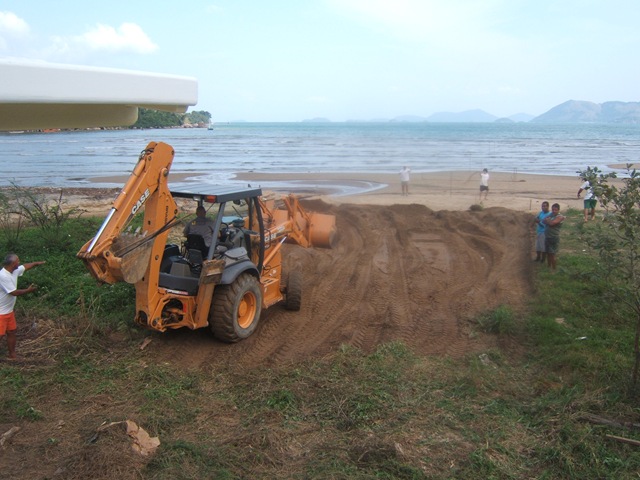 [Colocação do barco na água2 023[3].jpg]