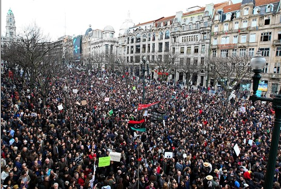 [Portugal-Manifestant3.png]
