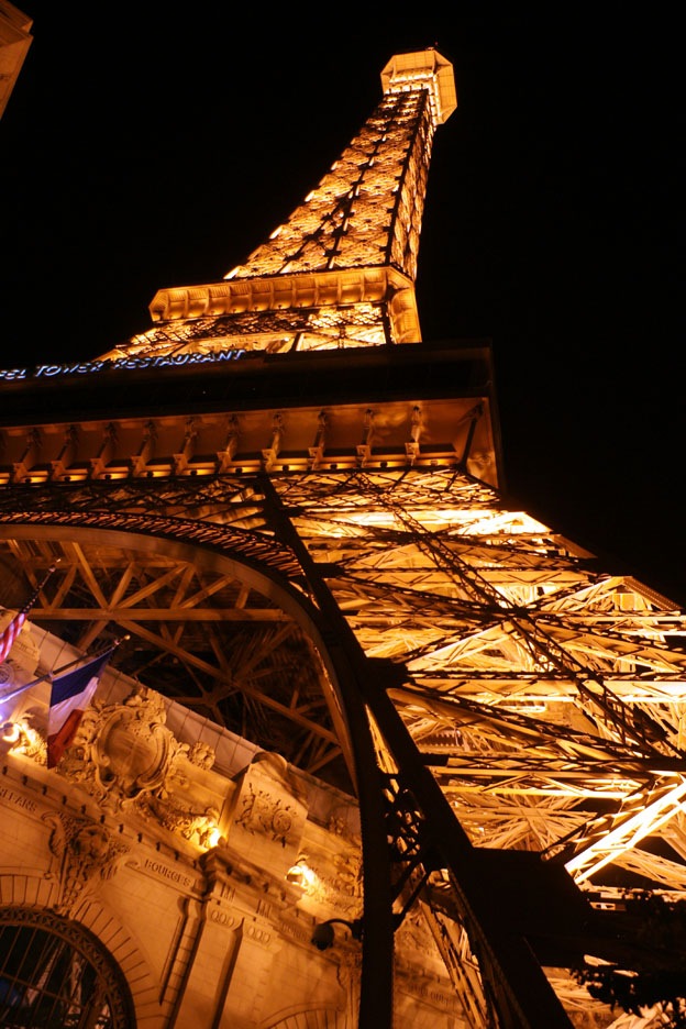 [Paris Hotel[2].jpg]