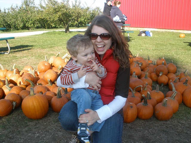 [pumpkin patch 2010 045[2].jpg]