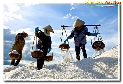 Very wonderful photos of a peaceful Vietnam with friendly and hospitable people