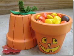 terra-cotta-pumpkin-pots-autumn-craft-photo-475x357-aformaro-18_476x357