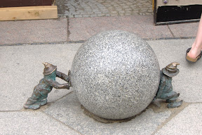 More Wroclaw gnomes...