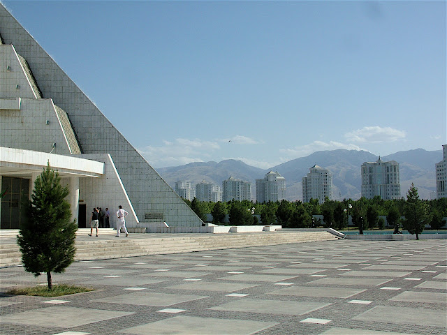 Туркменистан, июнь 2010. ТРАФФИК