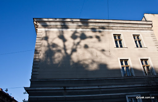 Львівські тіні