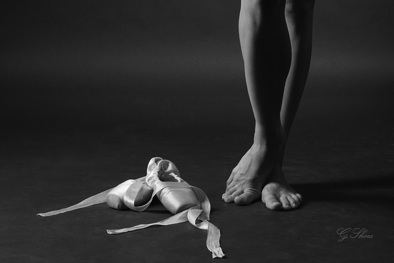 Ballet girls get naked
