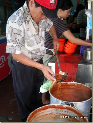 assam laksa vendor