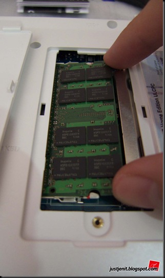 change laptop DDR2 memory_011
