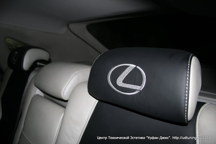 Нанесение вышивки на подголовник Нанесение вышивки Lexus