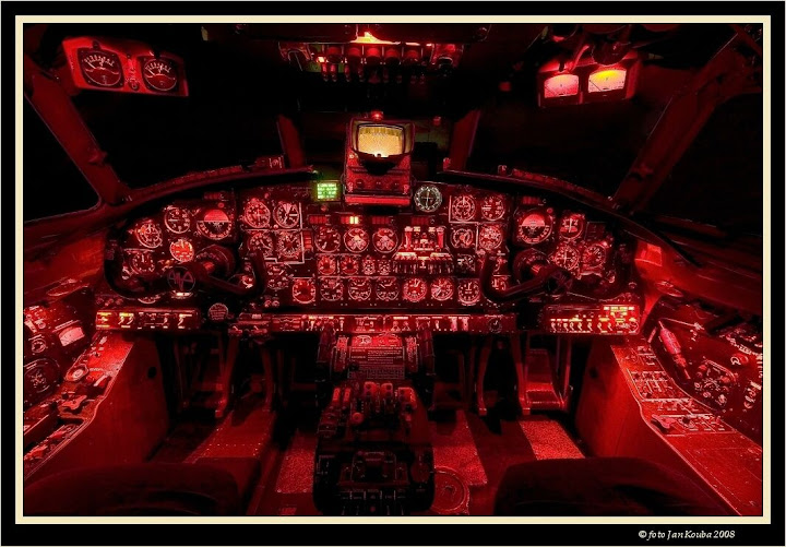 02_An-26_cockpit_Kouba_01.jpg