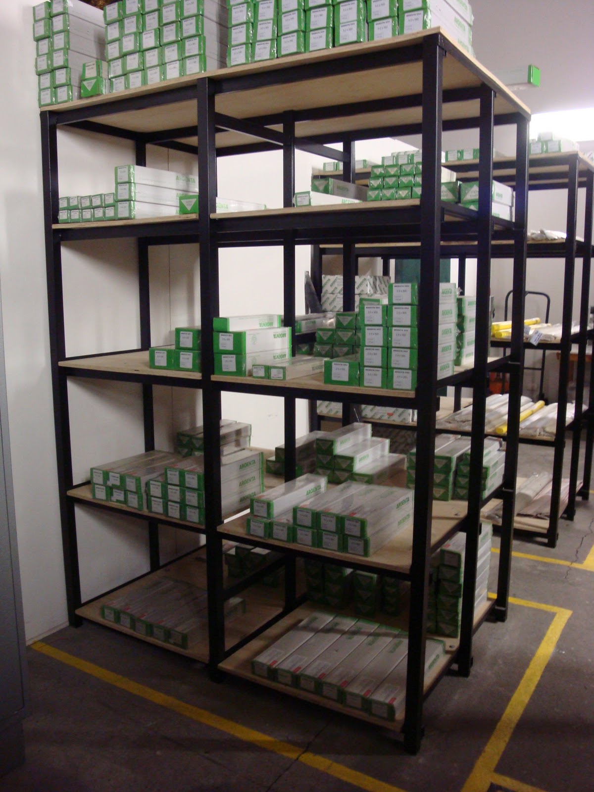 vezdiseño: argenta / modulos de almacenaje