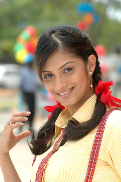 south actress shows some nice cleavage!<br />
south actress shows some nice cleavage!<br />