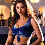 Actress shows a deep cleavage - Kollywood