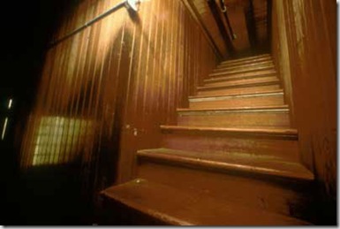 winchester-house-stairs