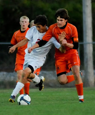 Lucas Harnish battles