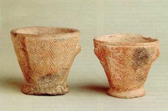 [Fig. 2. Vasos de doble fondo, pertenecientes a la cultura talayotica.[2].jpg]