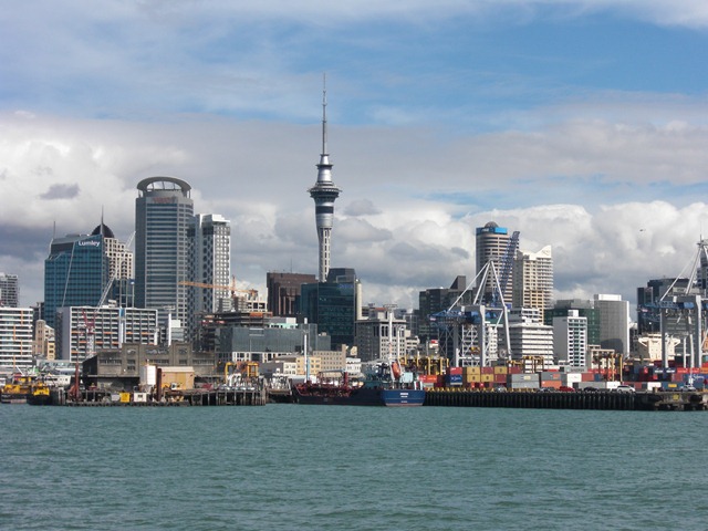 [AUKandWaihekeIsland20100114.jpg]