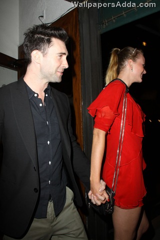 [Adam+Levine+takes+new+girlfriend+Russion+supermodel+Q2fVLtq5kn4l[2].jpg]