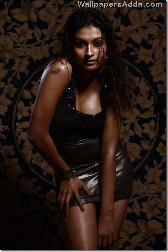 hot-sexy-glamorous-attractive-expression