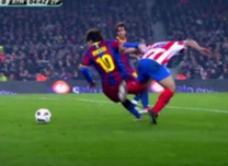 messi quita balon messi quita balon