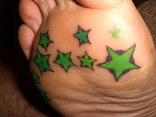 [star-tattoo-designs-tattoos-free-art-gallery-pictures-6[4].jpg]
