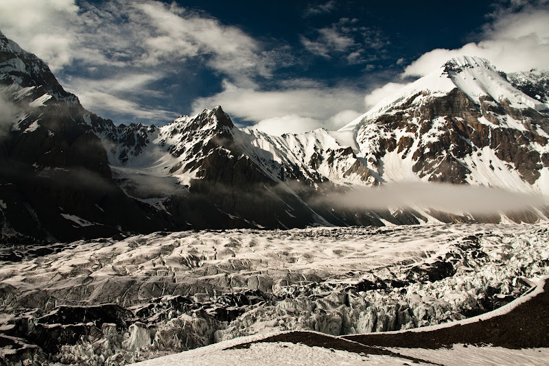а горы стоят 
