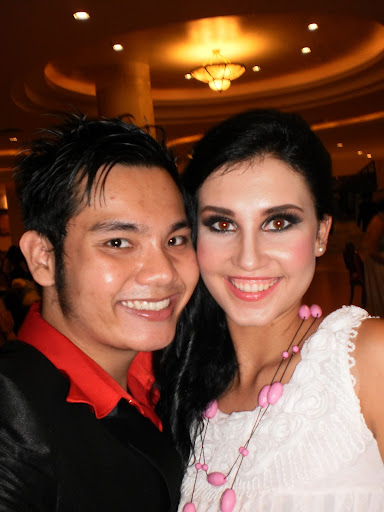 http://lh5.ggpht.com/_LwyOa_0TMyk/TPyM4TGXN4I/AAAAAAAAFsE/bF-njrmiZUs/s512/PC050215.JPG