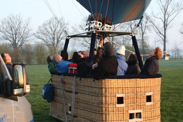 ochtend ballonvaart op tweede paasdag van Harfsen naar Borne