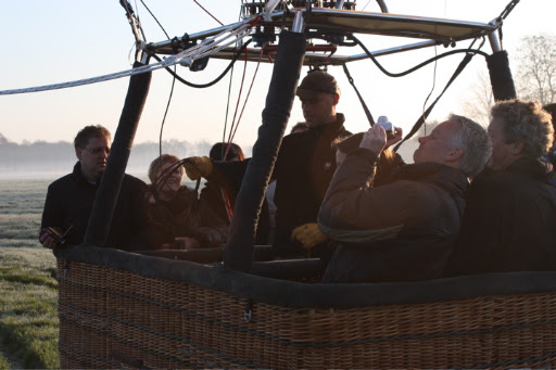 Ochtend ballonvaart vanuit Exel langs de tv zend mast in Markelo naar Holten