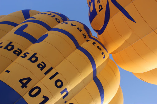 Ballonvaren vanuit Almelo naar Albergen met de PH-BIA en de PH-BBS ( Doopvaart )