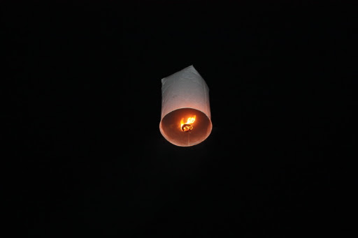 Nachtvaart met een luchtballon van Exel naar Harfsen met zonsopkomst.
