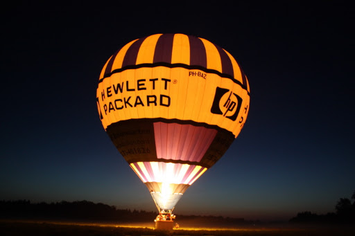 Nachtvaart met een luchtballon van Exel naar Harfsen met zonsopkomst.