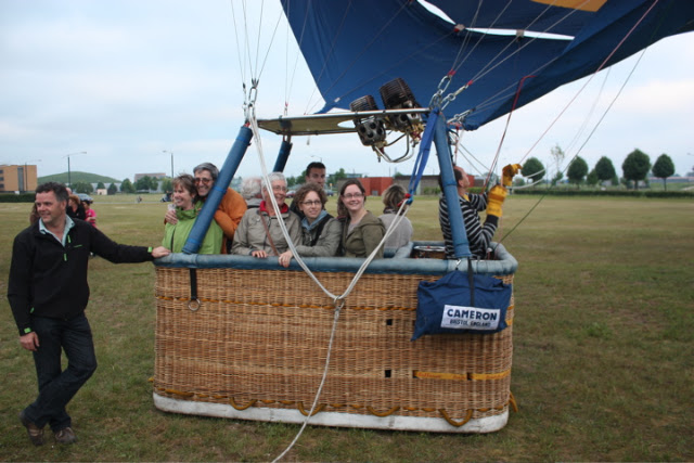 Ballonvaart van Arnhem over Duiven naar Didam met 10 personen.