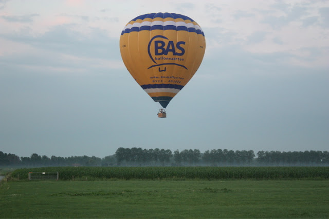 Ballonvaart vanuit Nieuwegein over Wijk bij duurstede en de Lek naar Rijswijk.