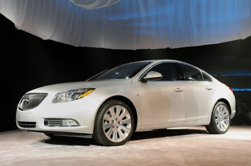2011 Buick Regal revealed