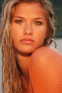 [150_1642and199x3002.jpg]