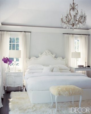 [whitebedroompch[1].jpg]