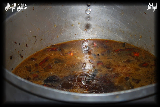 نقره لتكبير أو تصغير الصورة ونقرتين لعرض الصورة في صفحة مستقلة بحجمها الطبيعي