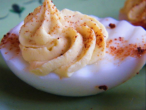 Deviled+eggs+with+bacon+and+horseradish