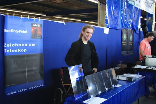 Mr. Lutz am seinem Stand
