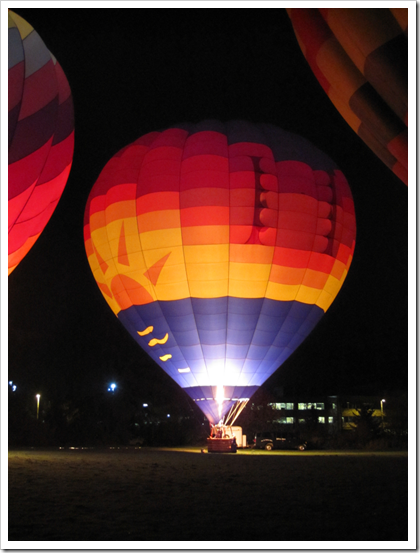 Click for larger view of Redmond Lights balloon glow